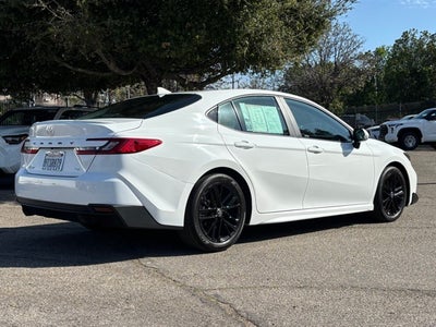2025 Toyota Camry SE