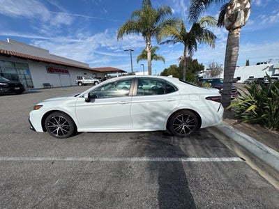 2024 Toyota Camry SE