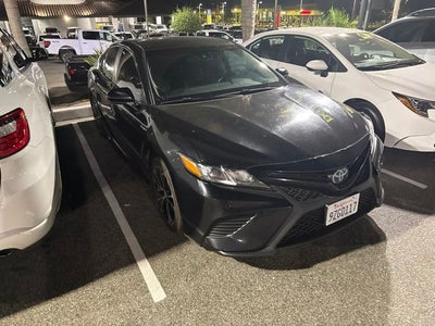 2020 Toyota Camry Hybrid SE