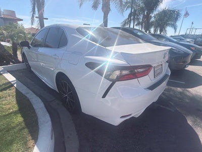 2023 Toyota Camry Hybrid SE