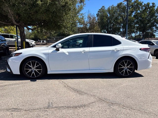 2023 Toyota Camry Hybrid SE