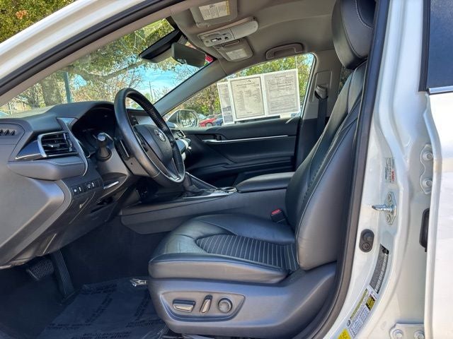 2021 Toyota Camry Hybrid SE