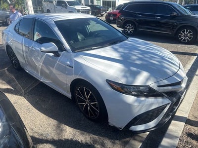 2021 Toyota Camry Hybrid SE