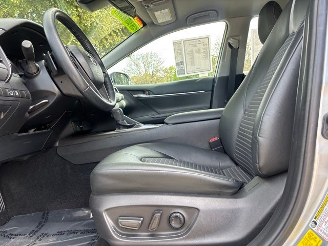 2021 Toyota Camry Hybrid SE