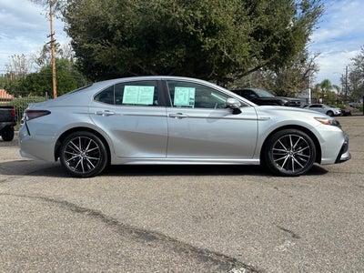 2021 Toyota Camry Hybrid SE