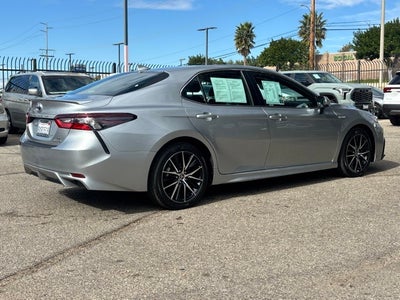 2021 Toyota Camry Hybrid SE