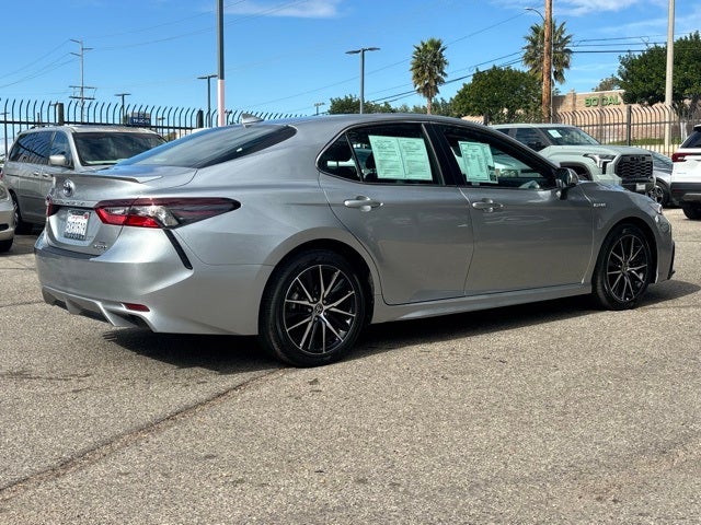 2021 Toyota Camry Hybrid SE