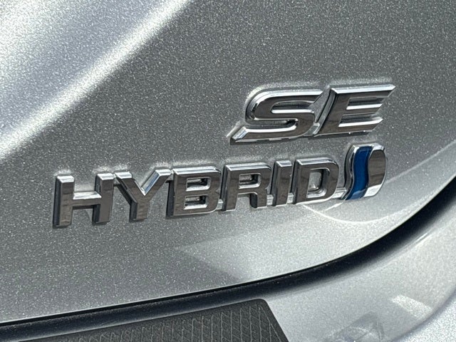 2021 Toyota Camry Hybrid SE