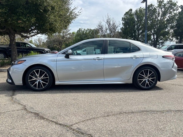 2021 Toyota Camry Hybrid SE
