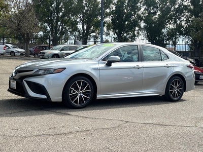 2021 Toyota Camry Hybrid SE