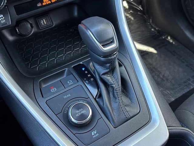 2023 Toyota RAV4 Hybrid SE