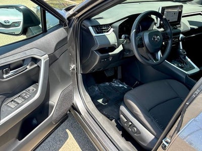 2025 Toyota RAV4 Hybrid SE