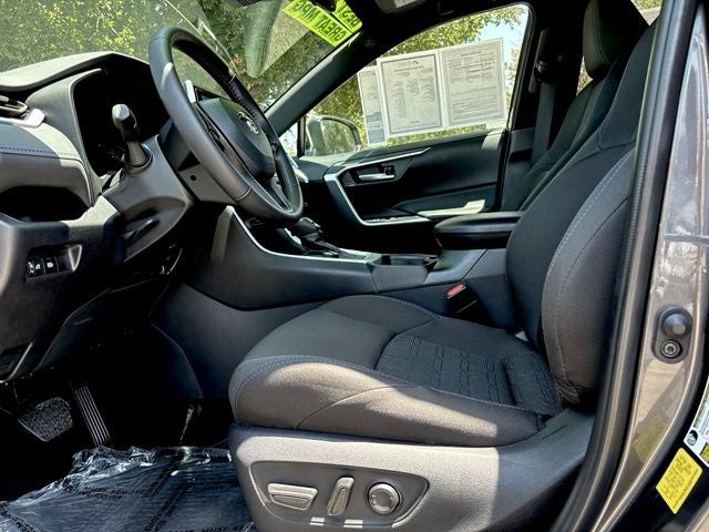 2025 Toyota RAV4 Hybrid SE