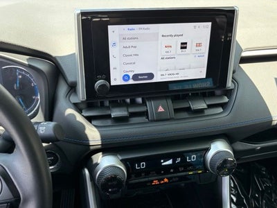 2025 Toyota RAV4 Hybrid SE