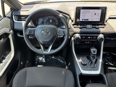 2025 Toyota RAV4 Hybrid SE