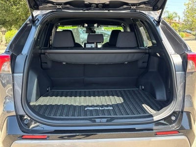 2025 Toyota RAV4 Hybrid SE