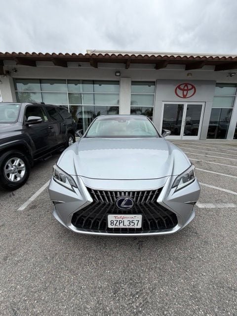 2022 Lexus ES 300h