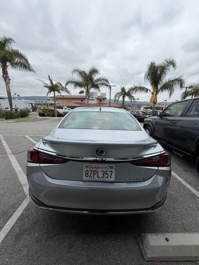 2022 Lexus ES 300h