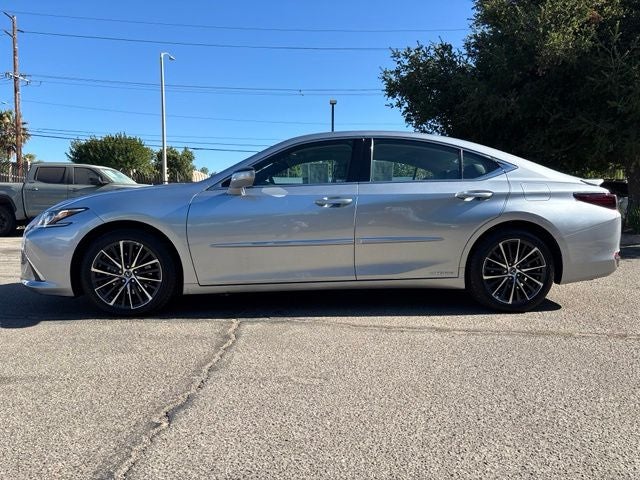 2022 Lexus ES 300h