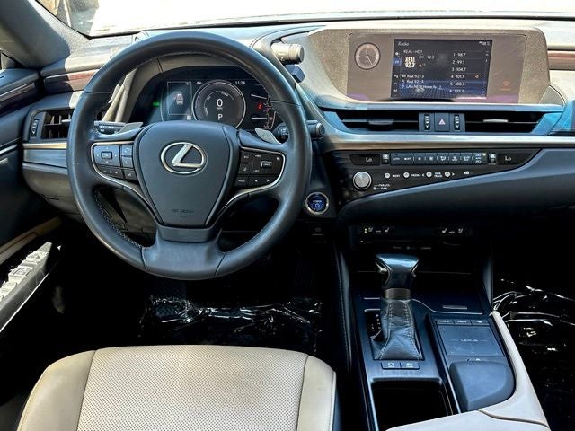 2021 Lexus ES 300h