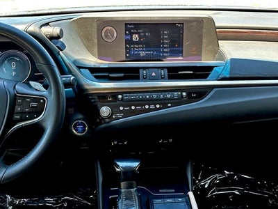 2021 Lexus ES 300h