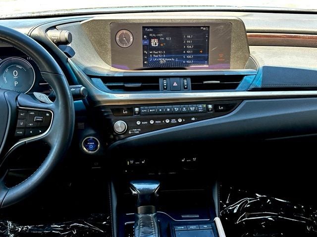 2021 Lexus ES 300h