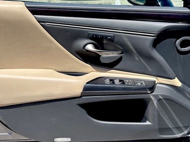 2021 Lexus ES 300h
