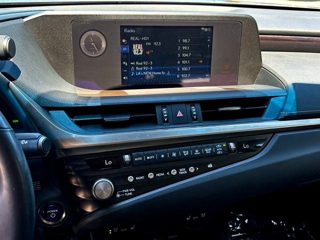 2021 Lexus ES 300h