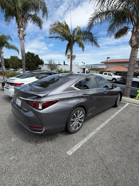 2021 Lexus ES 300h