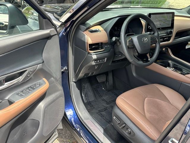 2025 Toyota Grand Highlander Hybrid MAX Platinum