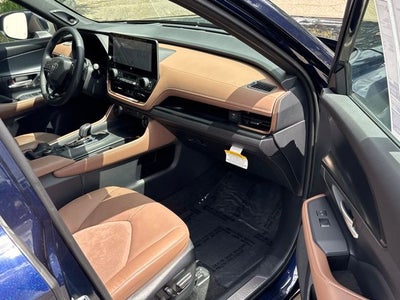 2025 Toyota Grand Highlander Hybrid MAX Platinum
