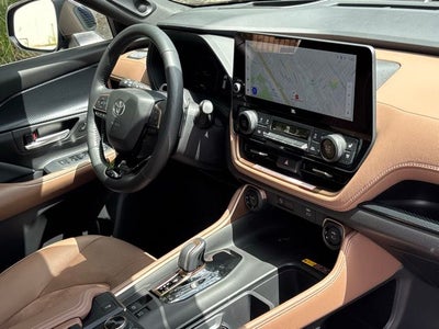 2025 Toyota Grand Highlander Hybrid MAX Platinum