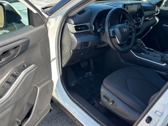 2022 Toyota Highlander Hybrid LE