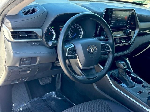 2022 Toyota Highlander Hybrid LE
