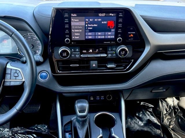 2022 Toyota Highlander Hybrid LE