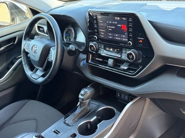 2022 Toyota Highlander Hybrid LE