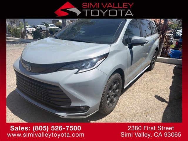 2025 Toyota Sienna Woodland Edition