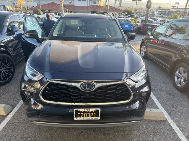 2021 Toyota Highlander Hybrid Platinum