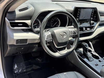 2022 Toyota Highlander XLE