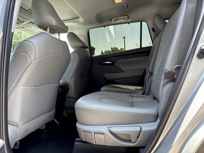 2022 Toyota Highlander XLE