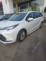 2022 Toyota Sienna XLE 7 Passenger
