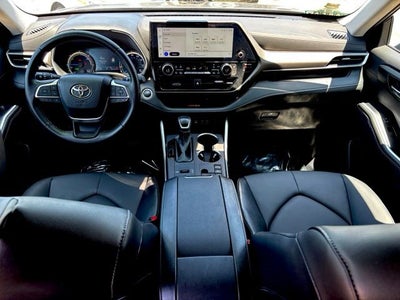 2025 Toyota Highlander Hybrid XLE