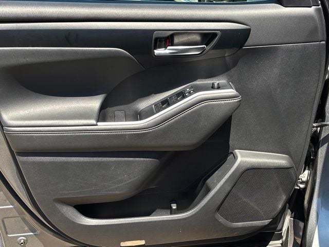 2025 Toyota Highlander Hybrid XLE