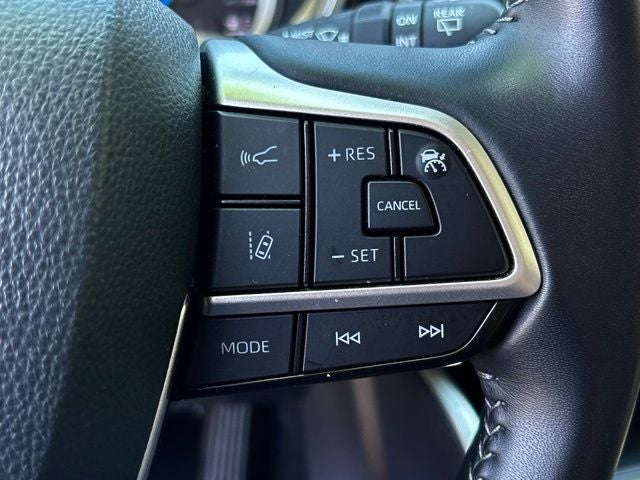 2025 Toyota Highlander Hybrid XLE