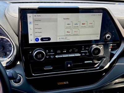 2025 Toyota Highlander Hybrid XLE