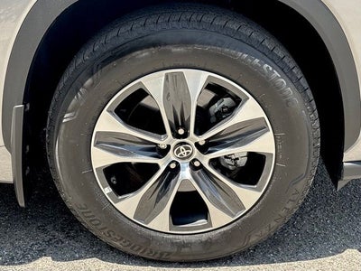 2025 Toyota Highlander Hybrid XLE