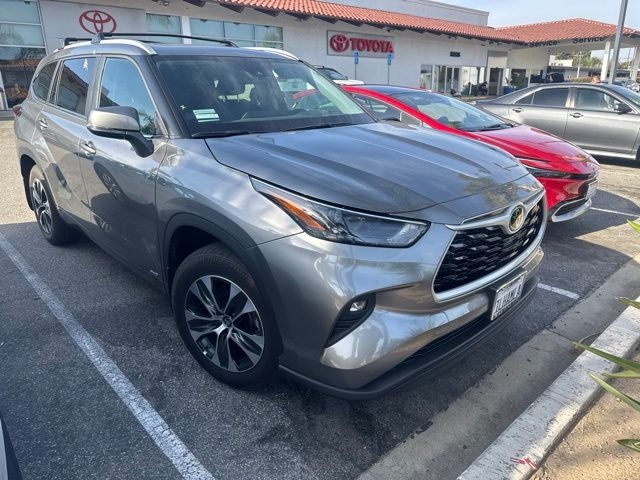 2025 Toyota Highlander Hybrid XLE