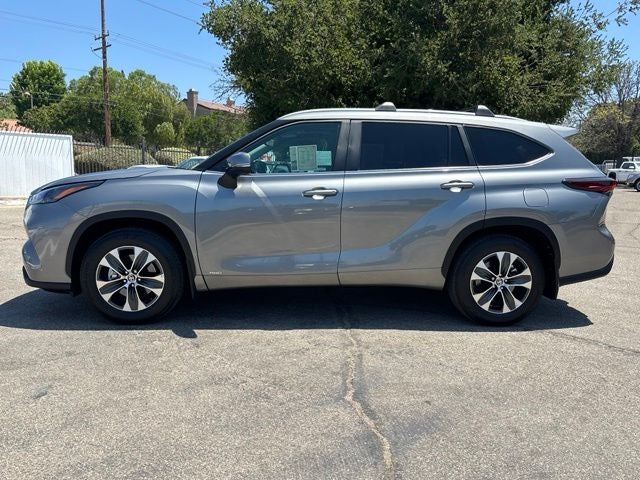 2025 Toyota Highlander Hybrid XLE
