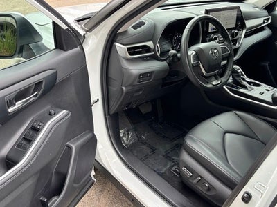 2024 Toyota Highlander XLE