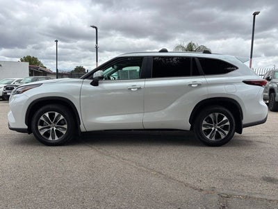 2024 Toyota Highlander XLE